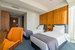 Отель Kvareli Lake Resort Кварели Стандартный двухместный номер с 2 отдельными кроватями и видом на долину (здание B)-3